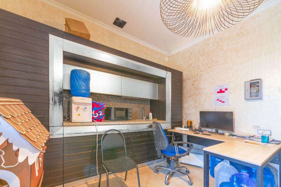 Продаётся офис, 184.7 м²