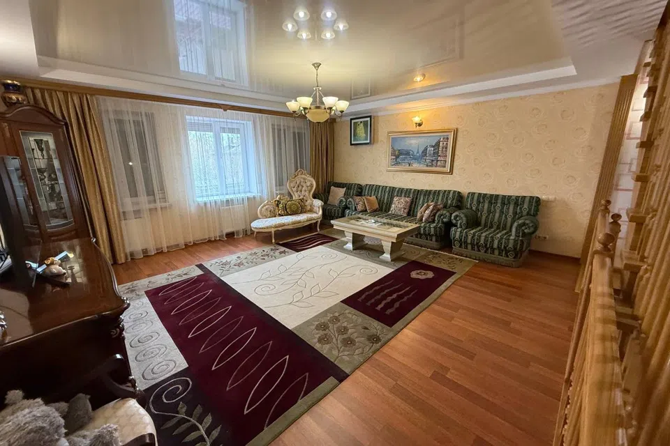 Продаётся таунхаус, 3-эт., 200 м²