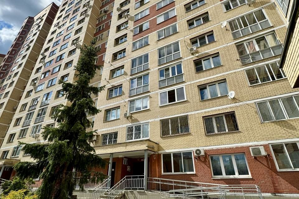 Продаётся 1-комнатная квартира, 42.4 м²