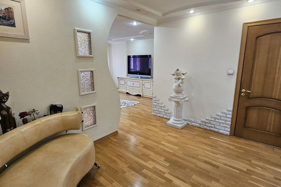 Сдаётся 3-комнатная квартира, 114 м²