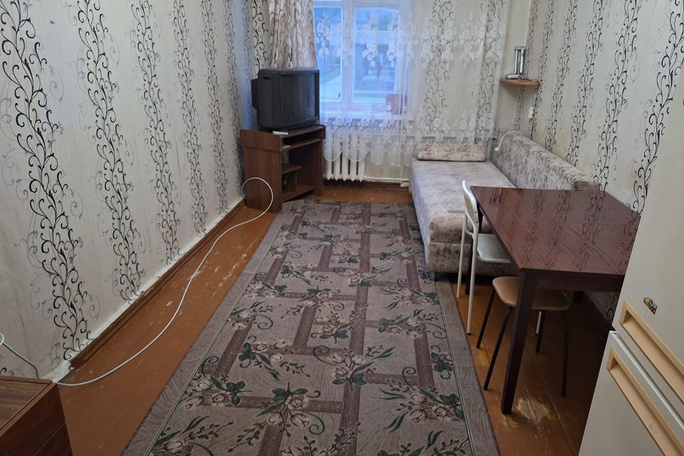 Продаётся комната в 3-комн. квартире, 15.6 м²