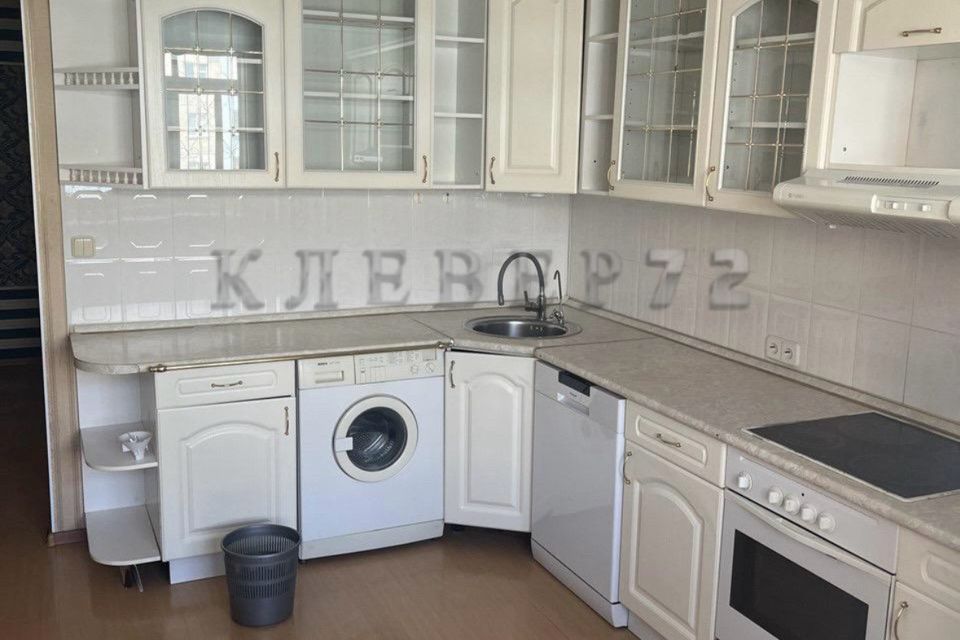 Сдаётся 3-комнатная квартира, 86 м²