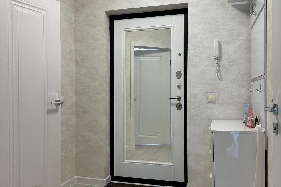 Продаётся 1-комнатная квартира, 43 м²