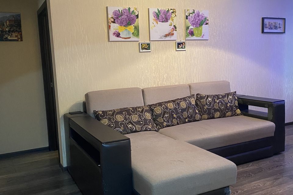 Продаётся 3-комнатная квартира, 57 м²