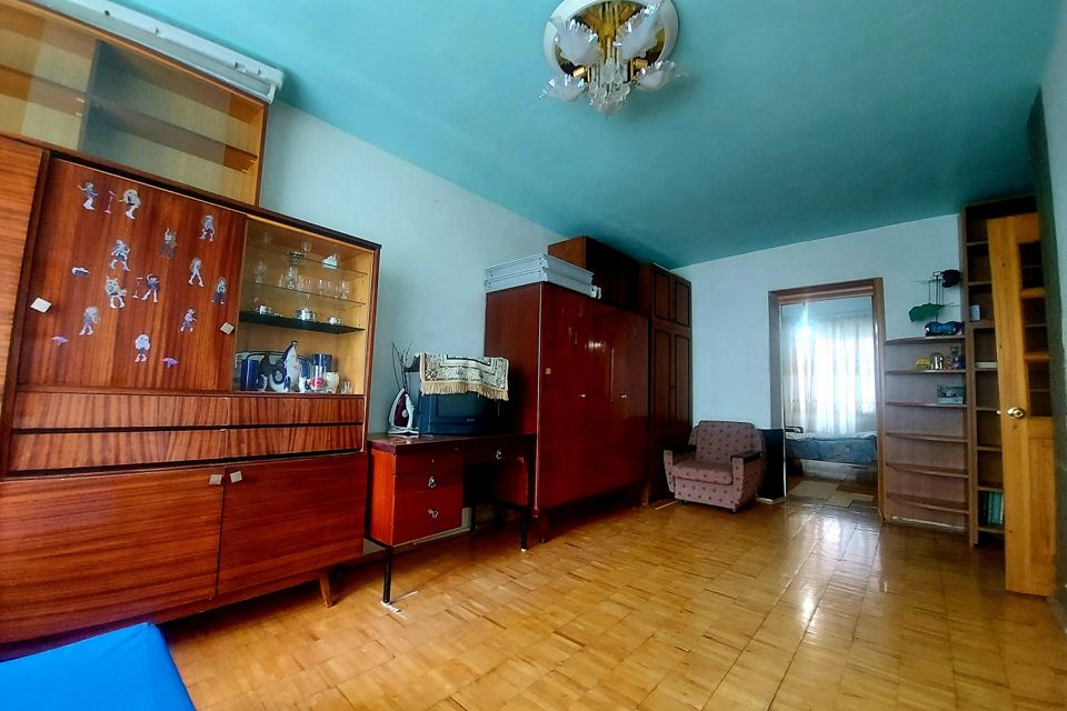 Продаётся 3-комнатная квартира, 57.3 м²