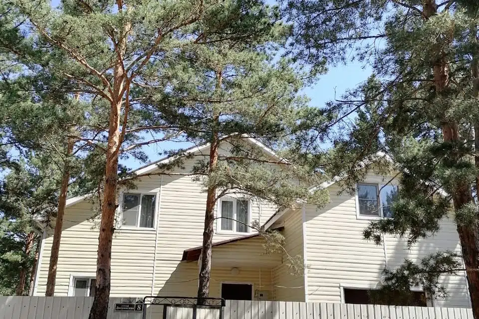 Продаётся 2-этажный дом, 250 м²