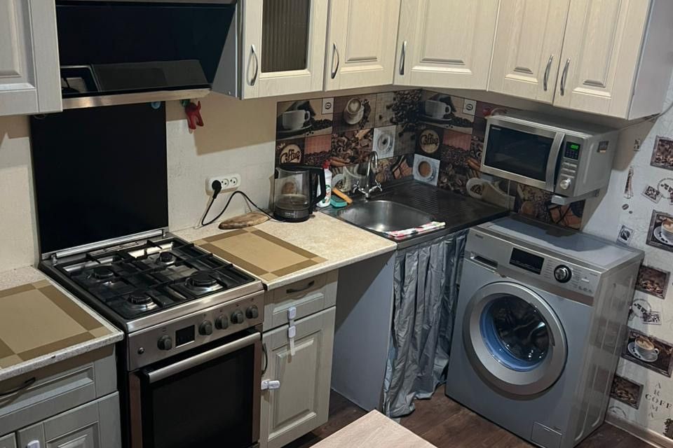 Продаётся 1-комнатная квартира, 32 м²
