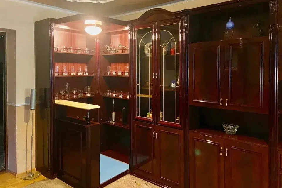 Продаётся 4-комнатная квартира, 107 м²