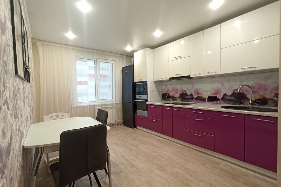 Продаётся 1-комнатная квартира, 40.2 м²