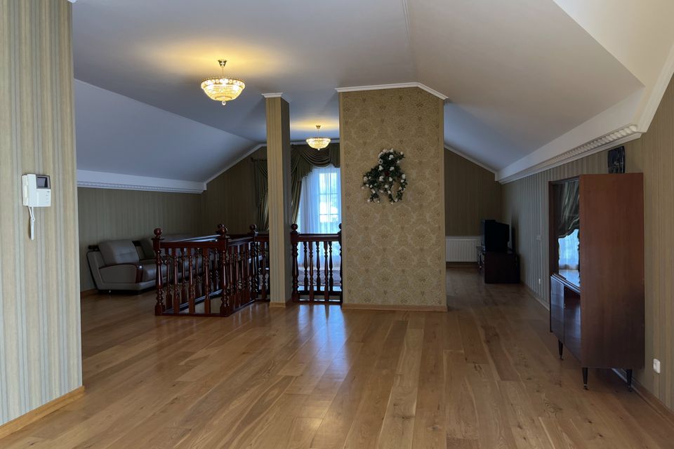 Продаётся 2-этажный дом, 271 м²