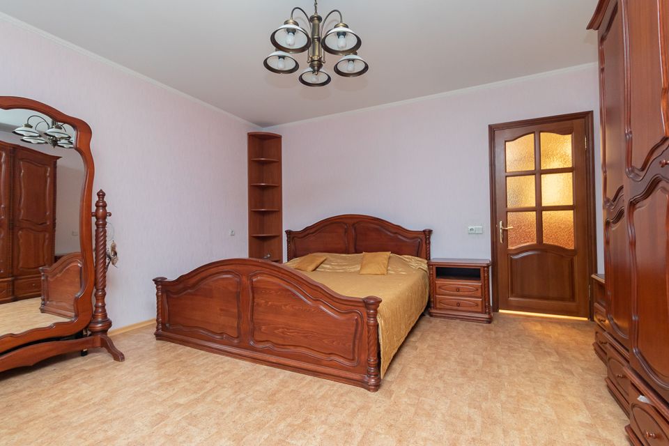 Продаётся 3-комнатная квартира, 110 м²