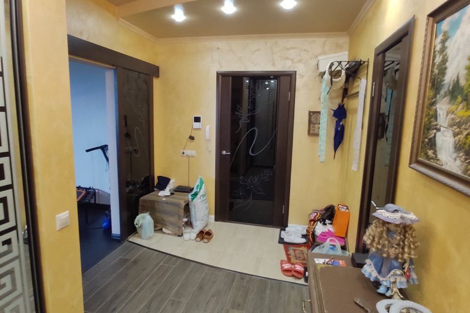 Продаётся 1-комнатная квартира, 68 м²