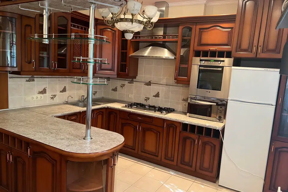 Продаётся 2-этажный дом, 643 м²