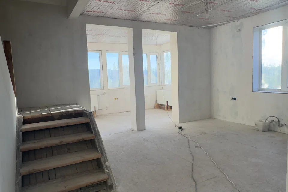 Продаётся 3-этажный дом, 215.5 м²