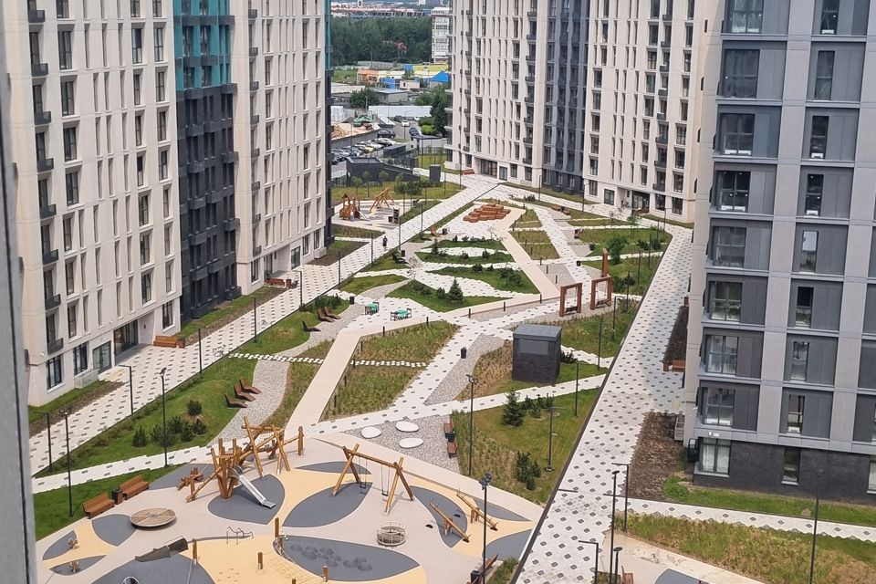 Продаётся 4-комнатная квартира, 172.5 м²