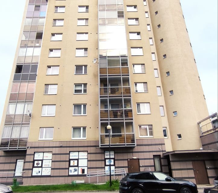 Продаётся 2-комнатная квартира, 77.7 м²