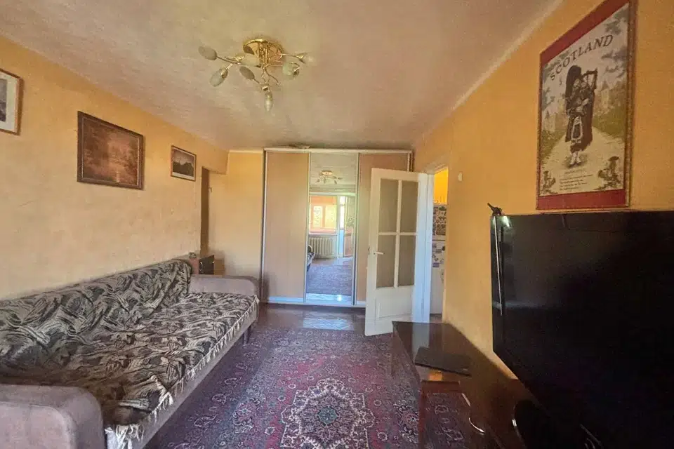 Продаётся 3-комнатная квартира, 56 м²