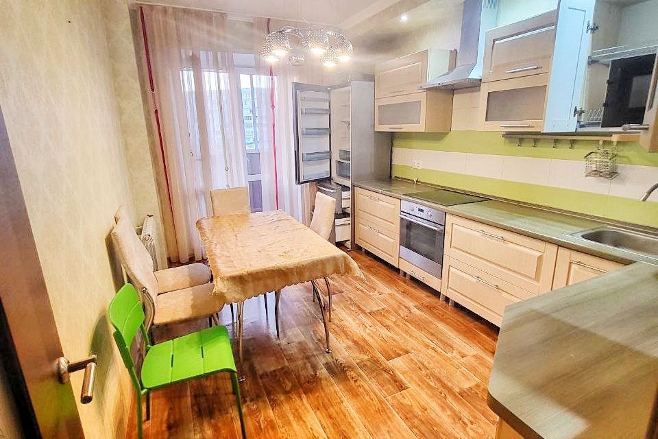 Сдаётся 2-комнатная квартира, 61 м²