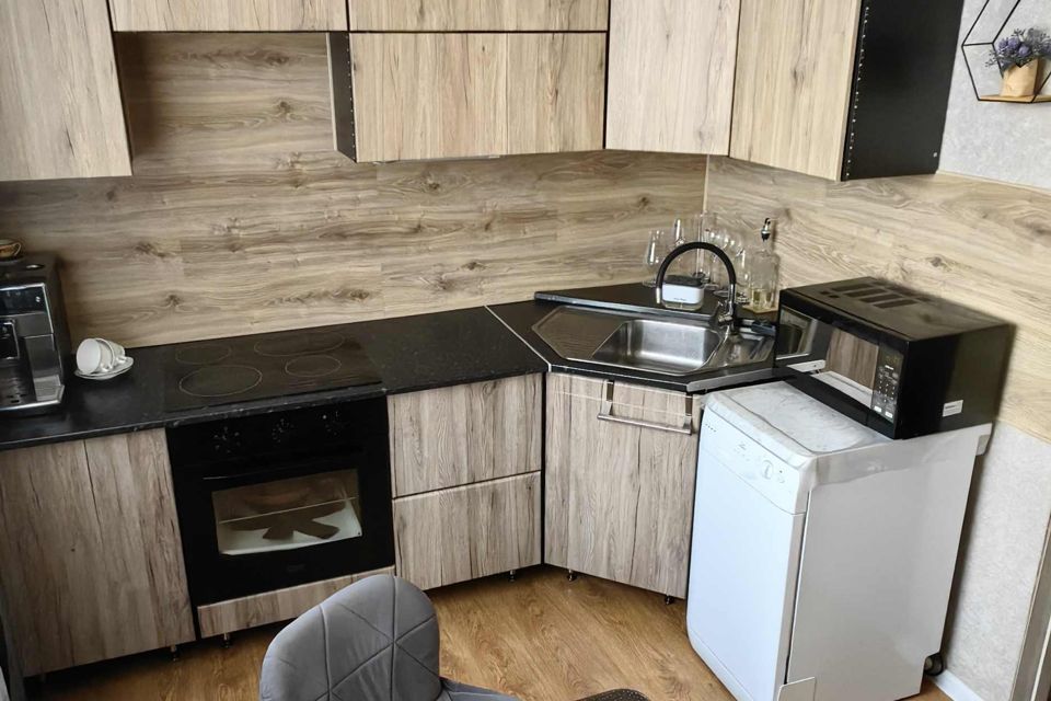 Продаётся 4-комнатная квартира, 101.1 м²