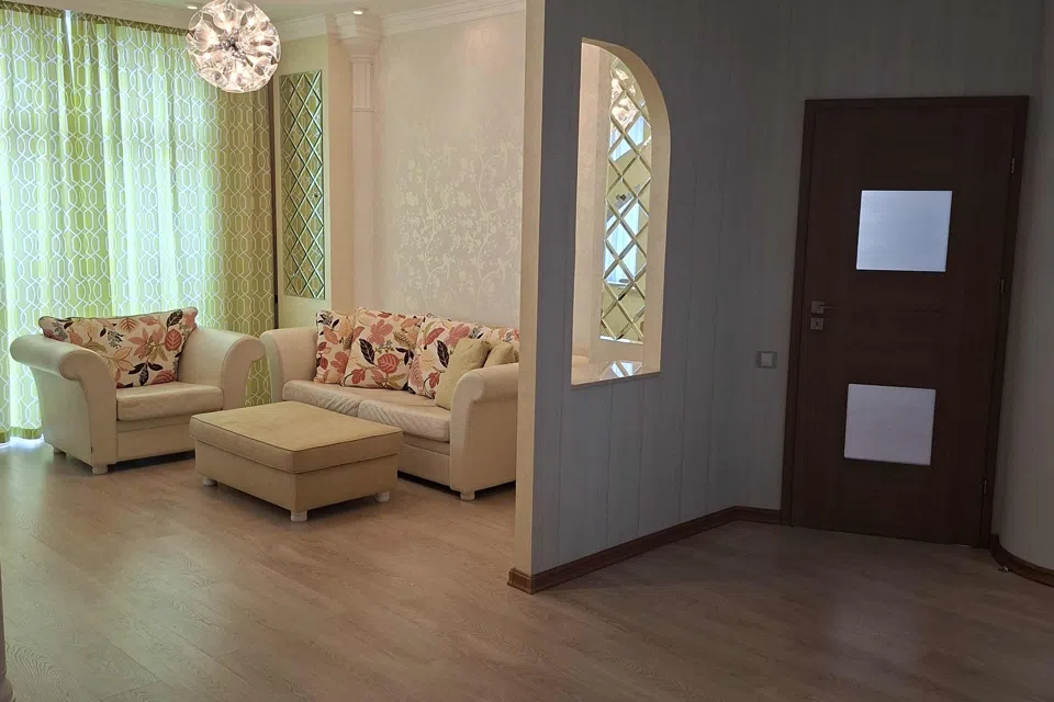 Продаётся 3-комнатная квартира, 100 м²