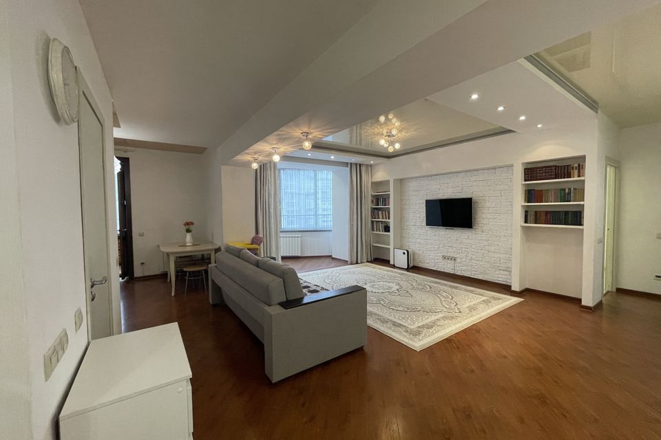 Продаётся 3-комнатная квартира, 86 м²