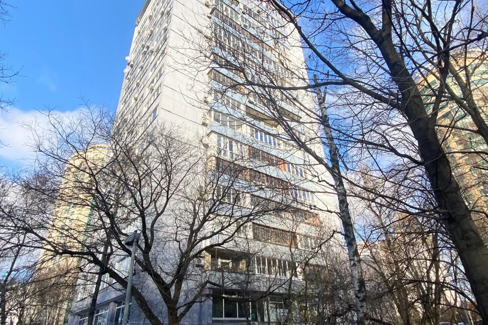 Продаётся 1-комнатная квартира, 42 м²