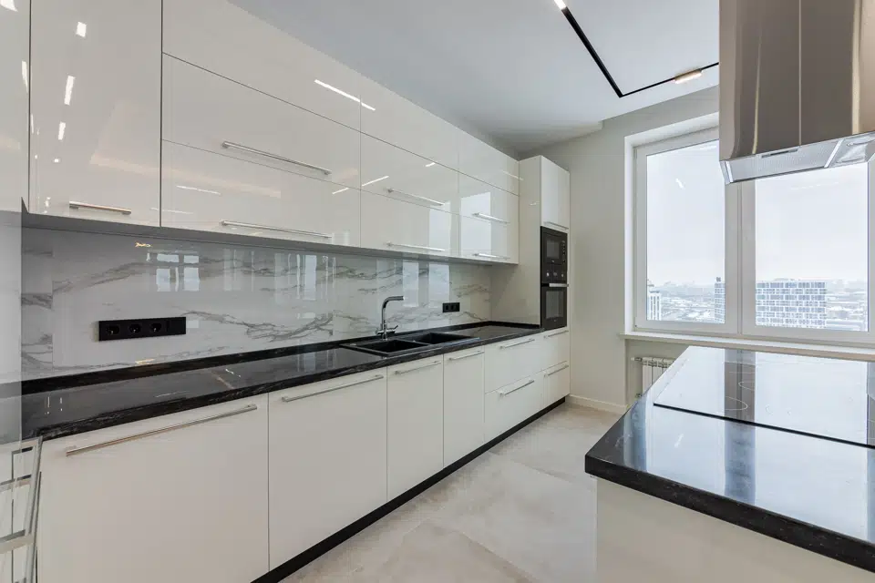 Продаётся 4-комнатная квартира, 135.3 м²