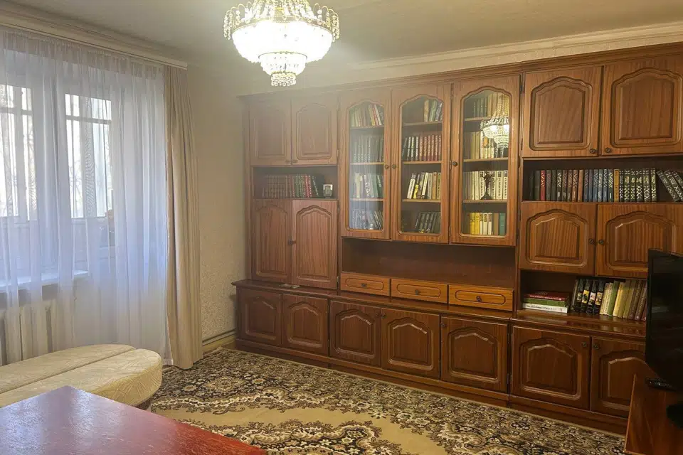 Продаётся 4-комнатная квартира, 87 м²