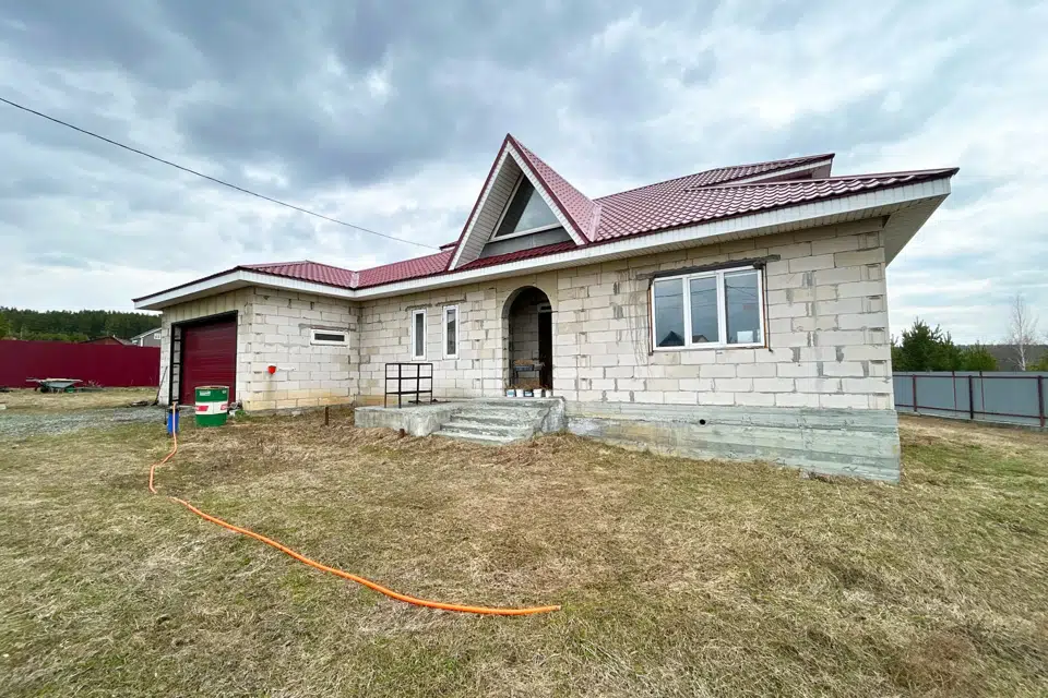Продаётся 2-этажный дом, 273.6 м²