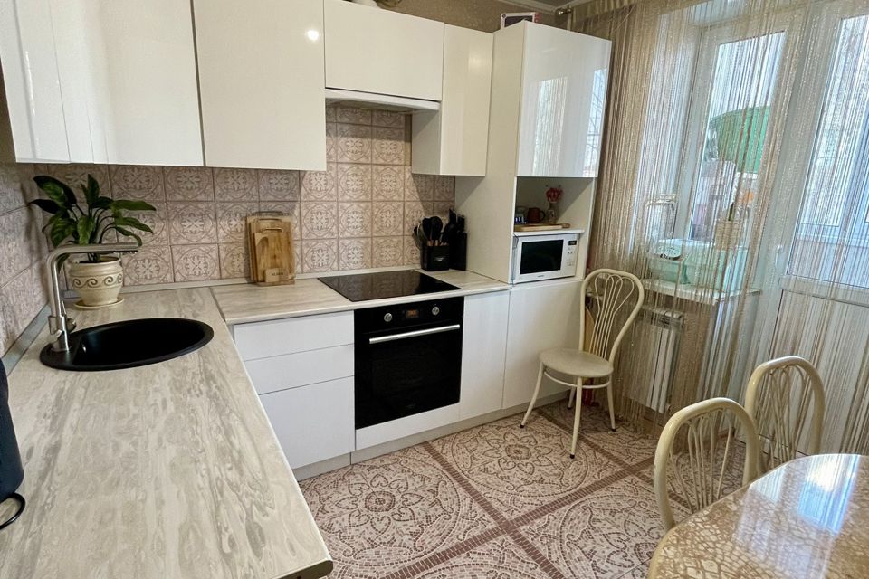 Продаётся 3-комнатная квартира, 65.8 м²