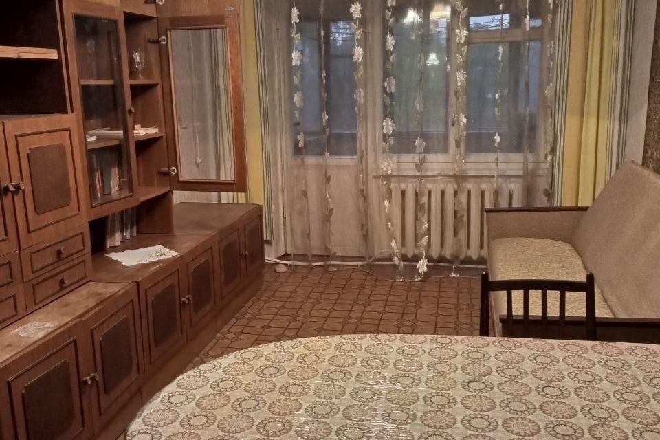 Продаётся 4-комнатная квартира, 66 м²