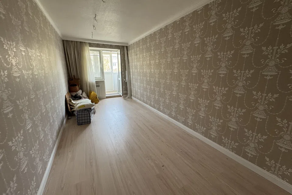 Продаётся 4-комнатная квартира, 90 м²