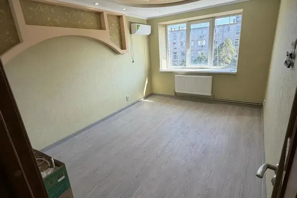 Продаётся 3-комнатная квартира, 63.6 м²