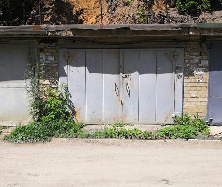 гараж в приморском