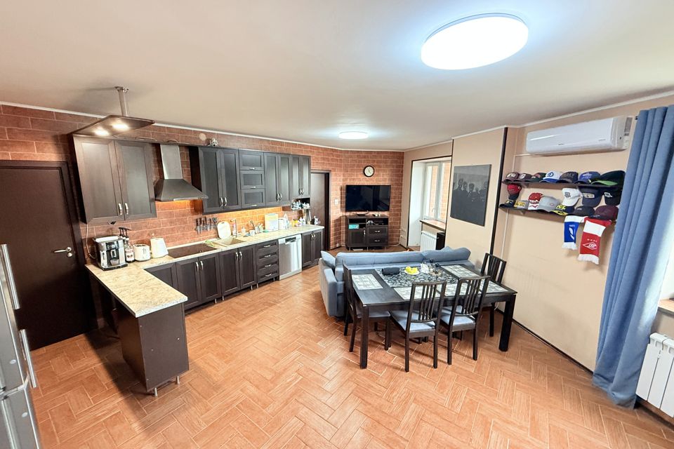 Продаётся 3-комнатная квартира, 96.5 м²
