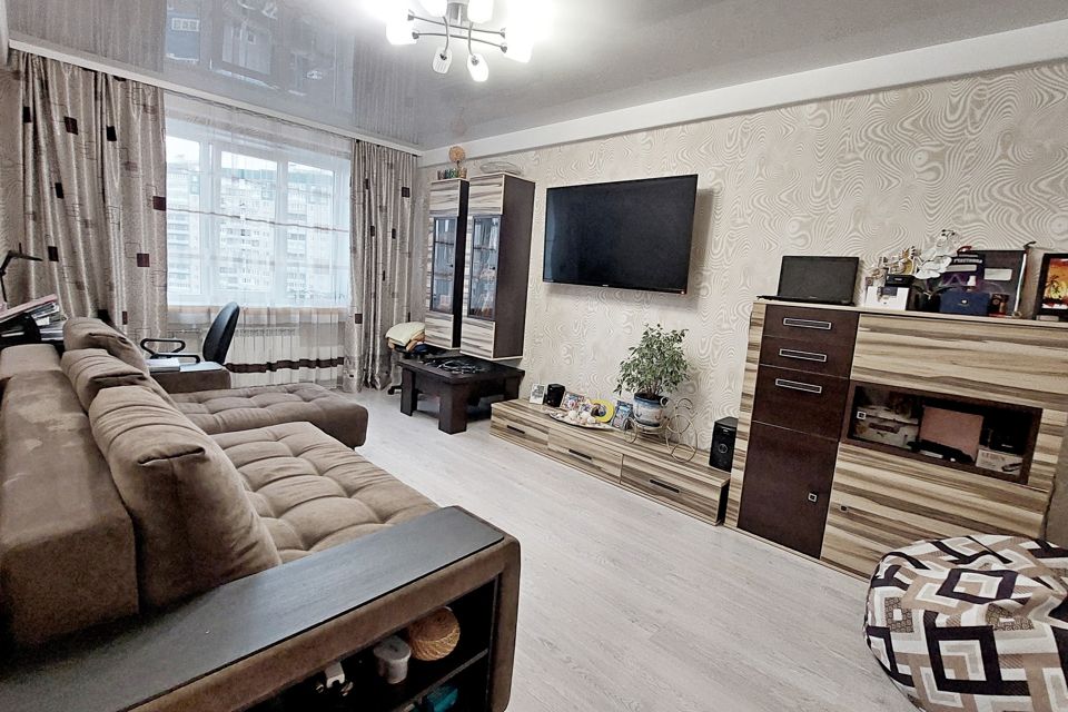 Продаётся 5-комнатная квартира, 101.9 м²