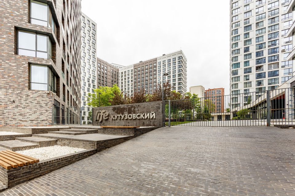 Продаётся 3-комнатная квартира, 102 м²