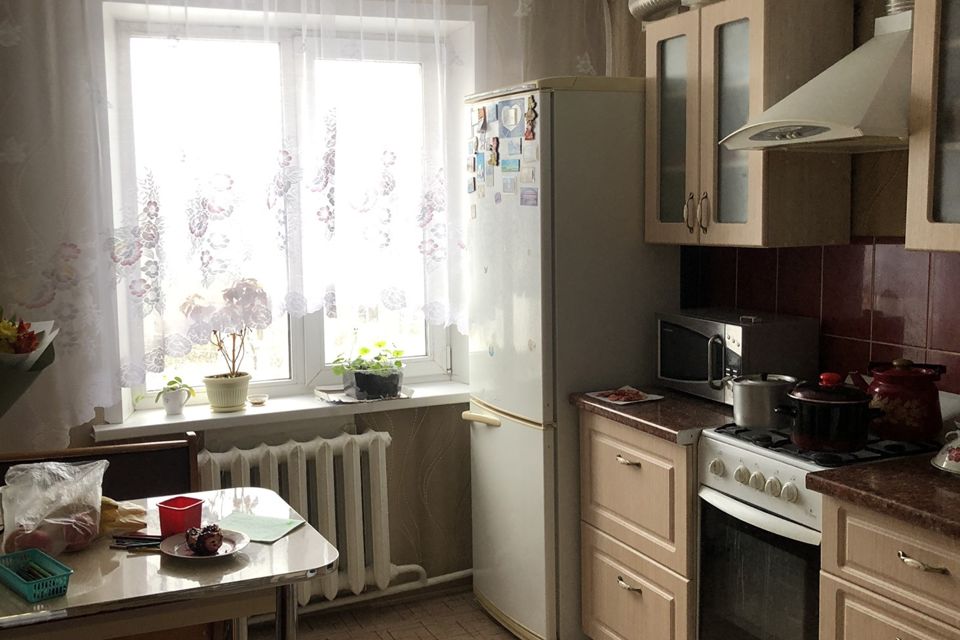 Продаётся 4-комнатная квартира, 75 м²