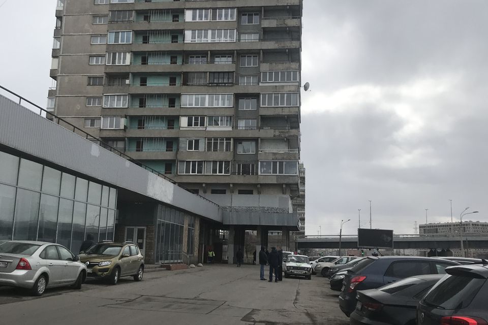 Продаётся 1-комнатная квартира, 41.8 м²