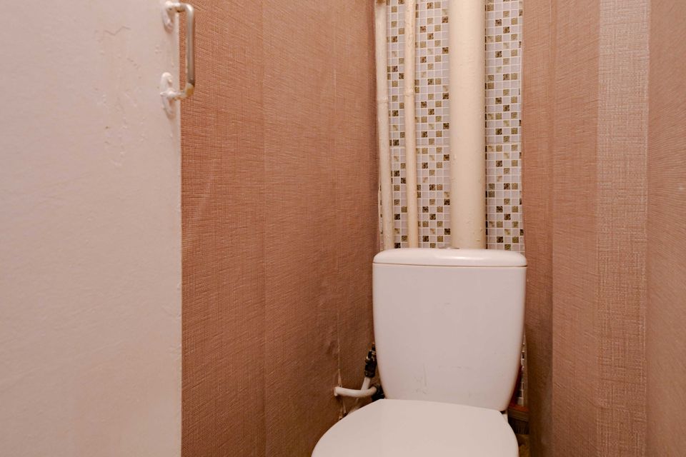 Продаётся 4-комнатная квартира, 69.8 м²