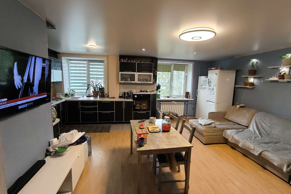 Продаётся 3-комнатная квартира, 70 м²