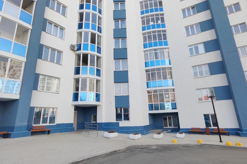 Продаётся 3-комнатная квартира, 132 м²