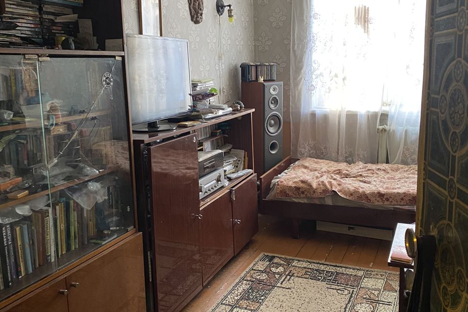 Продаётся 4-комнатная квартира, 61.8 м²