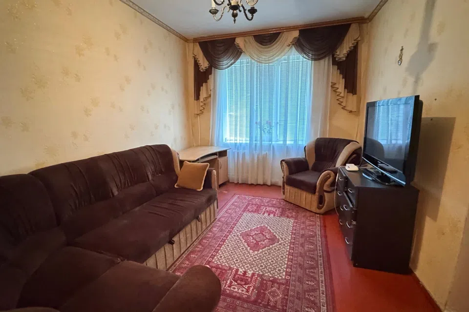 Продаётся 4-комнатная квартира, 67 м²