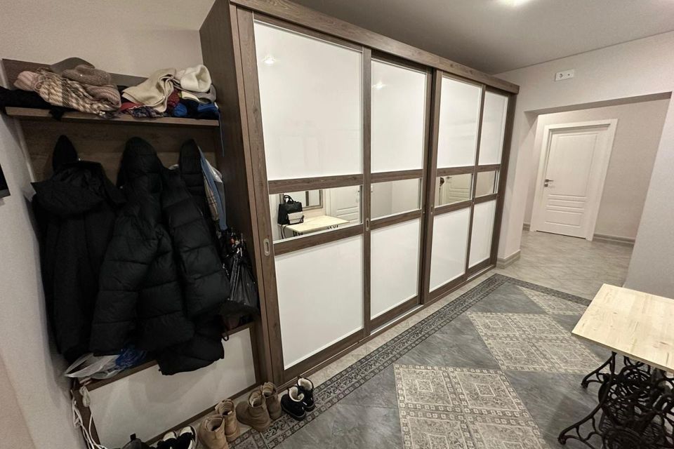 Продаётся 3-комнатная квартира, 104.5 м²
