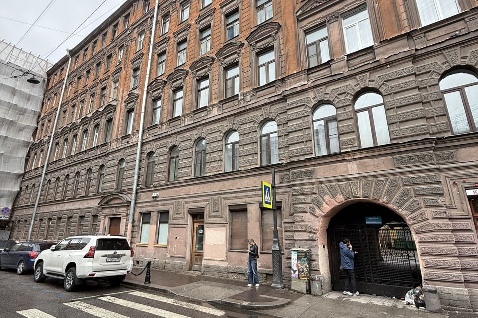 Продаётся комната в 4-комн. квартире, 12 м²