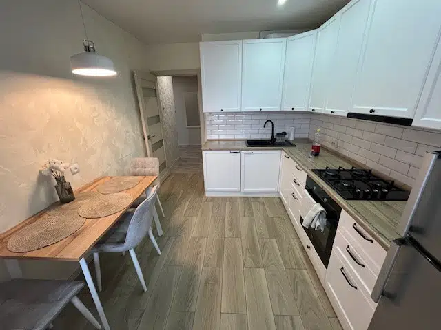 Продаётся 2-комнатная квартира, 57 м²