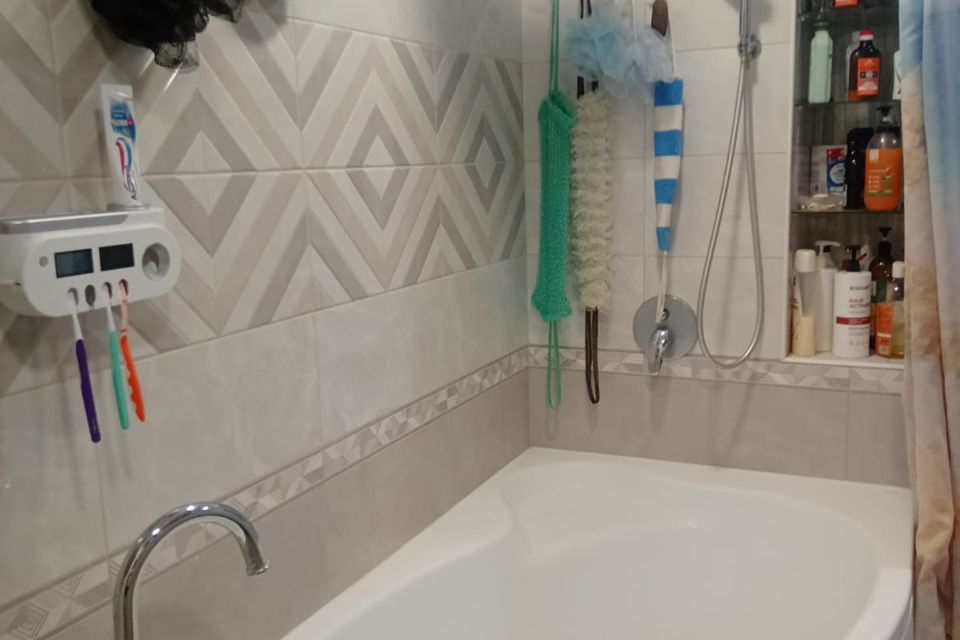 Продаётся 1-комнатная квартира, 49 м²