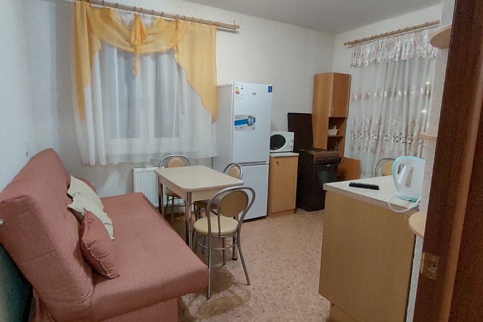 Продаётся 1-комнатная квартира, 49 м²