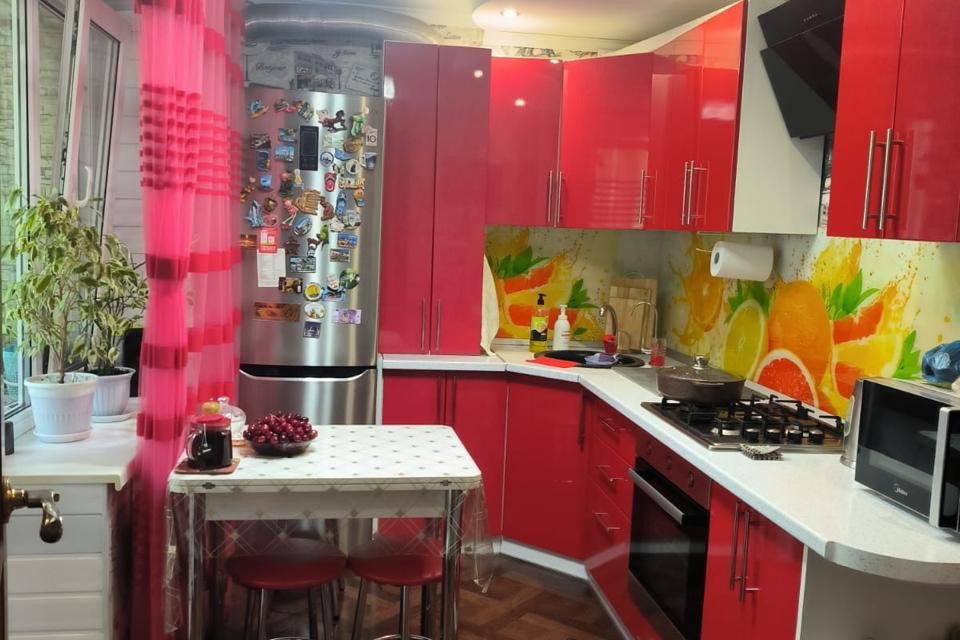 Продаётся 4-комнатная квартира, 67.1 м²